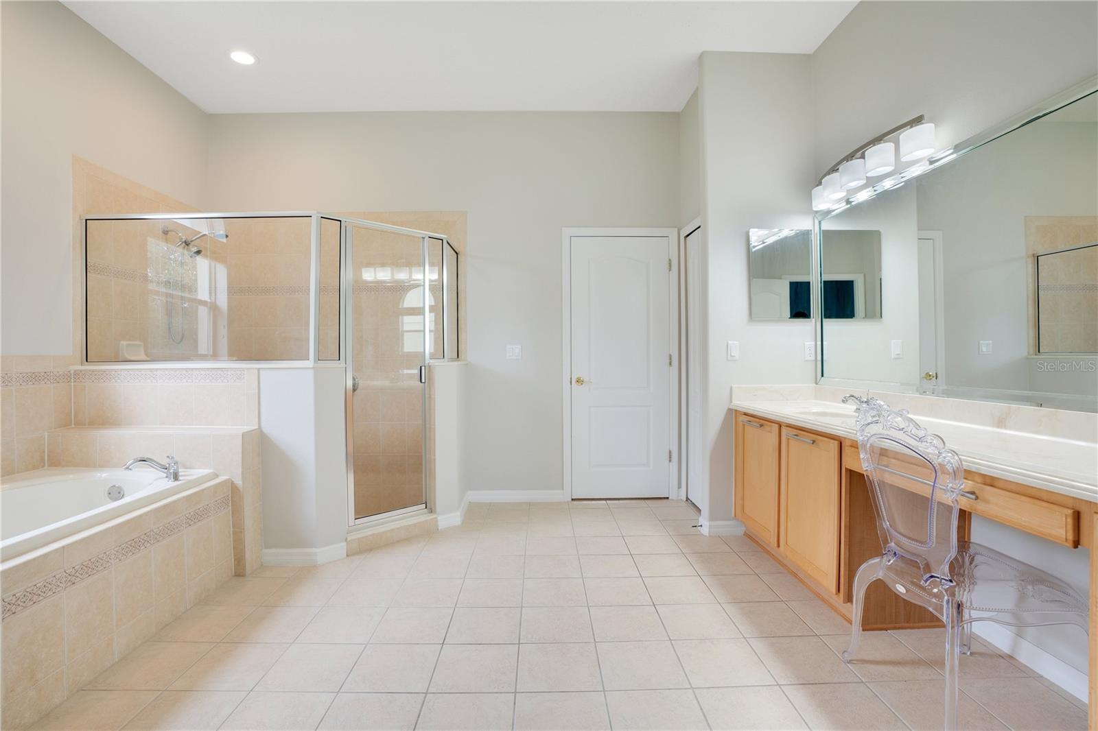 4833 Lakes Edge Ln Property Photo 11