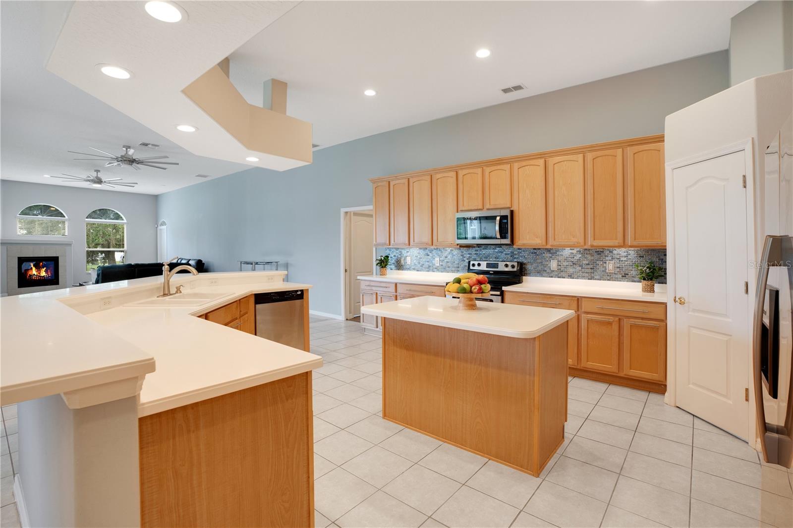 4833 Lakes Edge Ln Property Photo 15