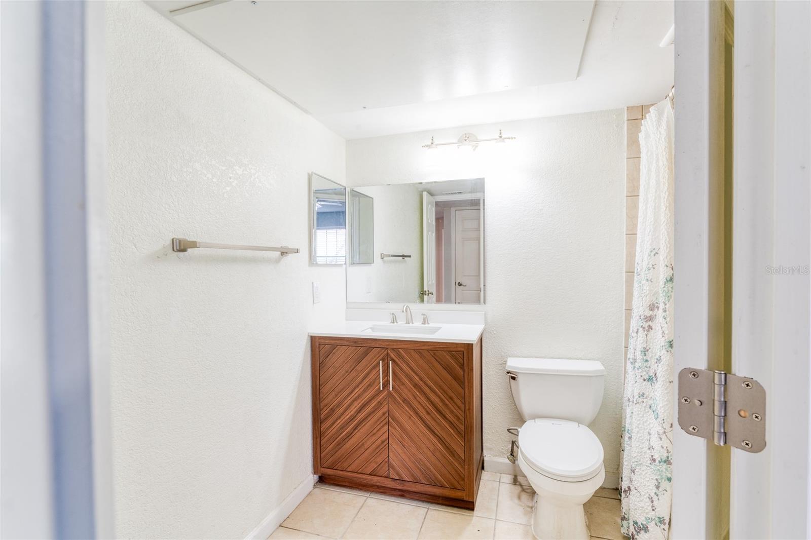 320 Black Oak Ct #107 Property Photo 9