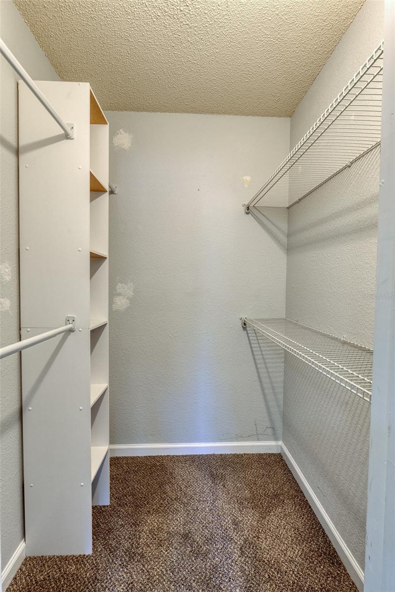 320 Black Oak Ct #107 Property Photo 11