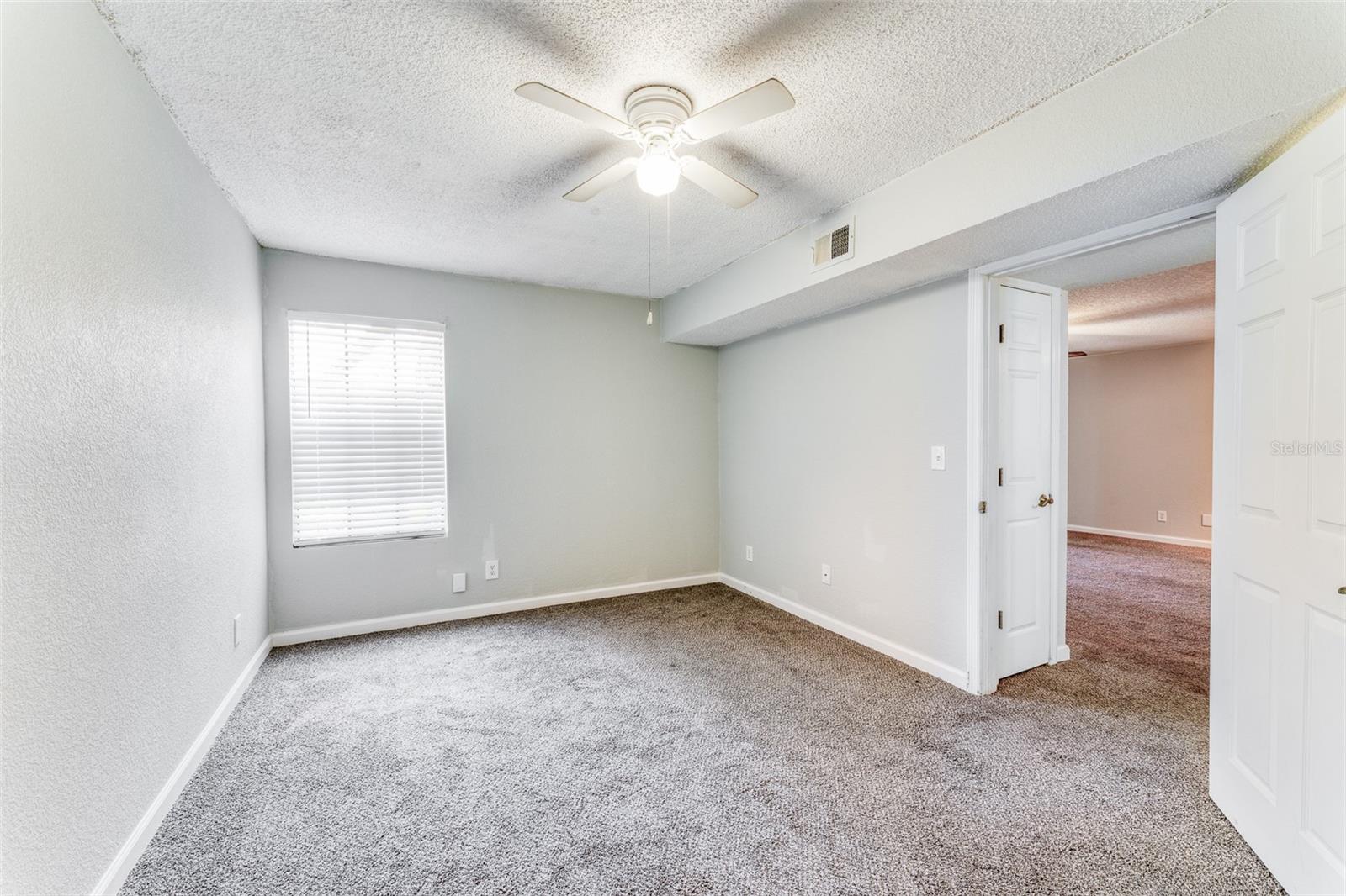 320 Black Oak Ct #107 Property Photo 13