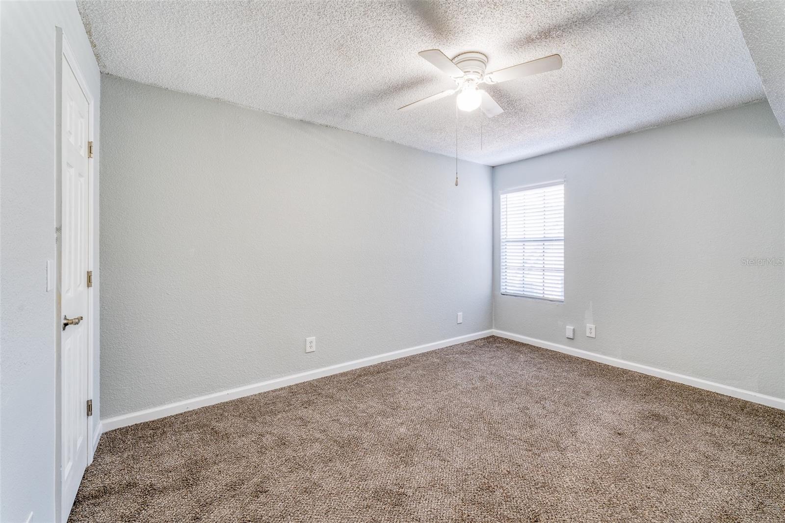 320 Black Oak Ct #107 Property Photo 14