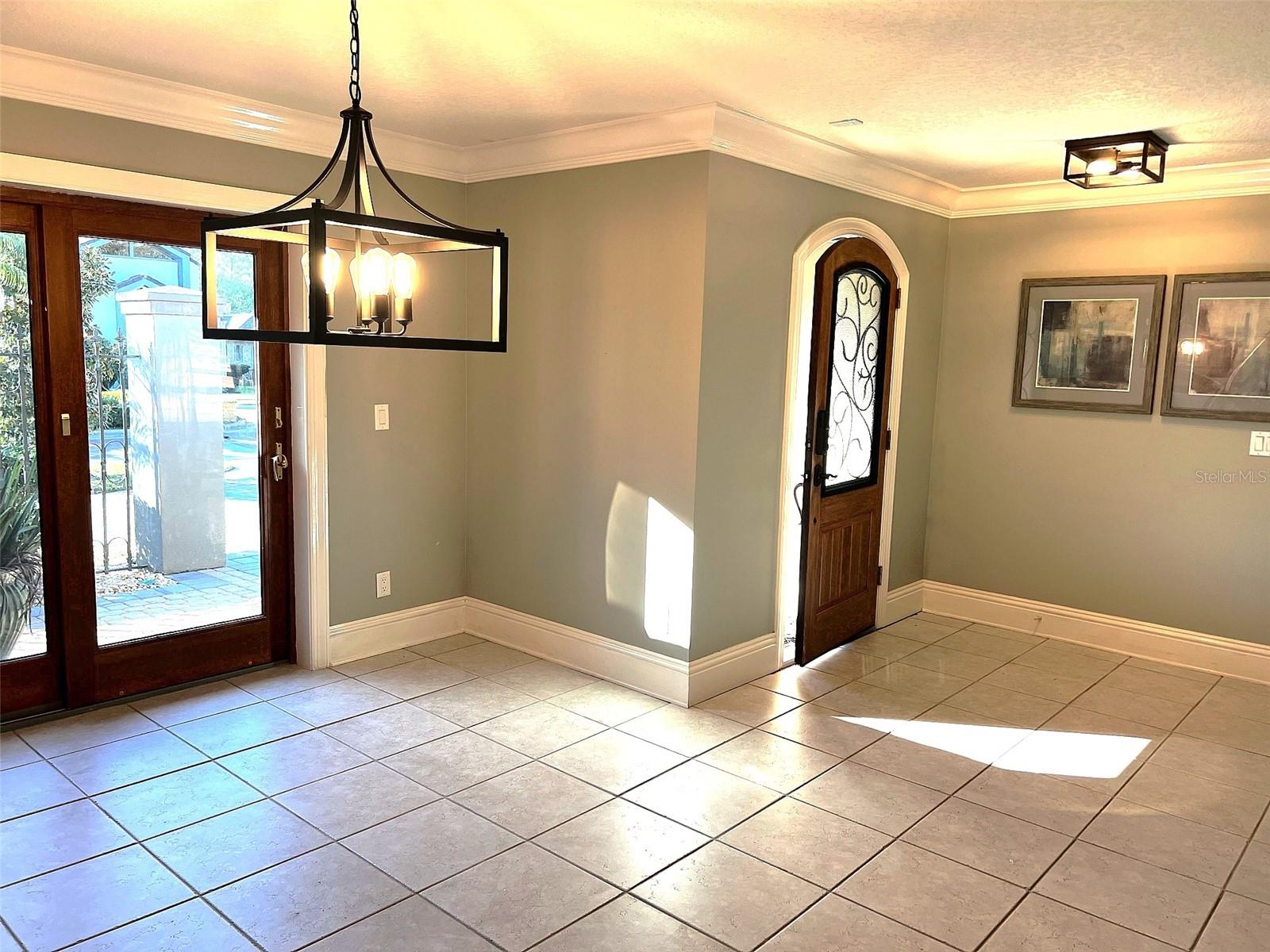9227 Cypress Cove Dr Property Photo 6