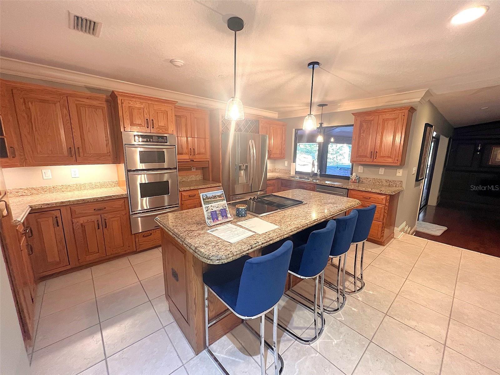 9227 Cypress Cove Dr Property Photo 10