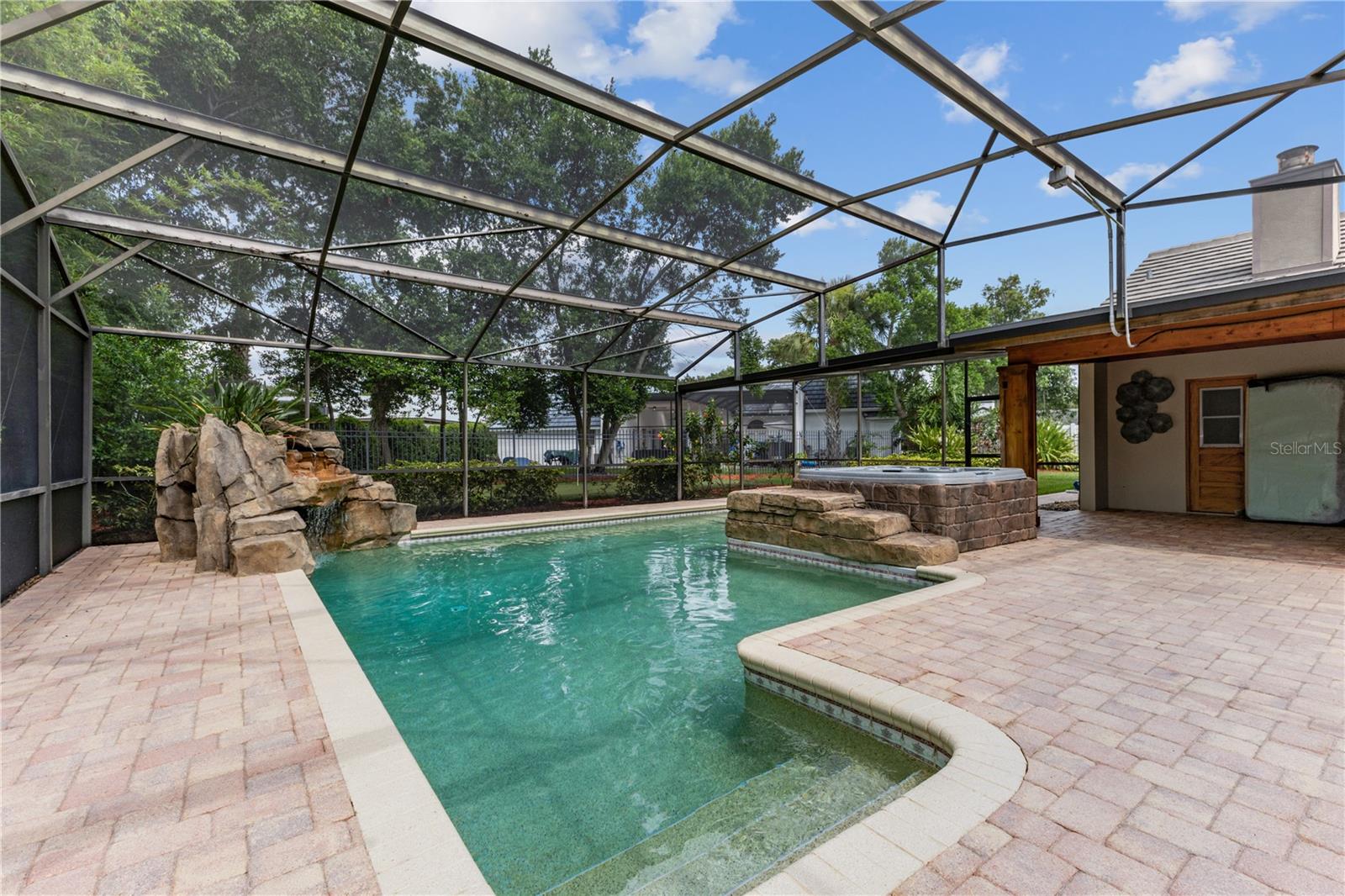 9227 Cypress Cove Dr Property Photo 34