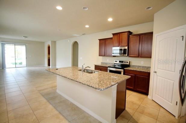 16253 Pebble Bluff Loop Property Photo 2