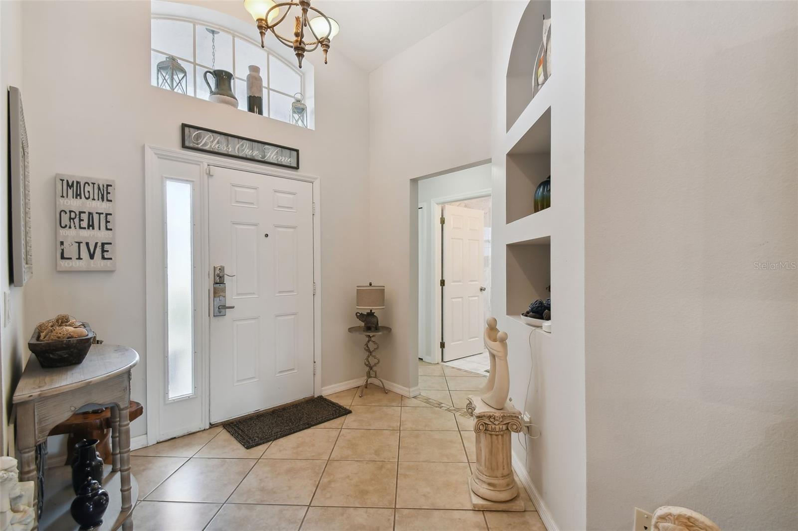 514 Troon Cir Property Photo 3