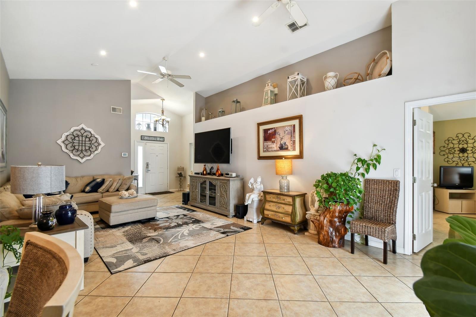 514 Troon Cir Property Photo 5