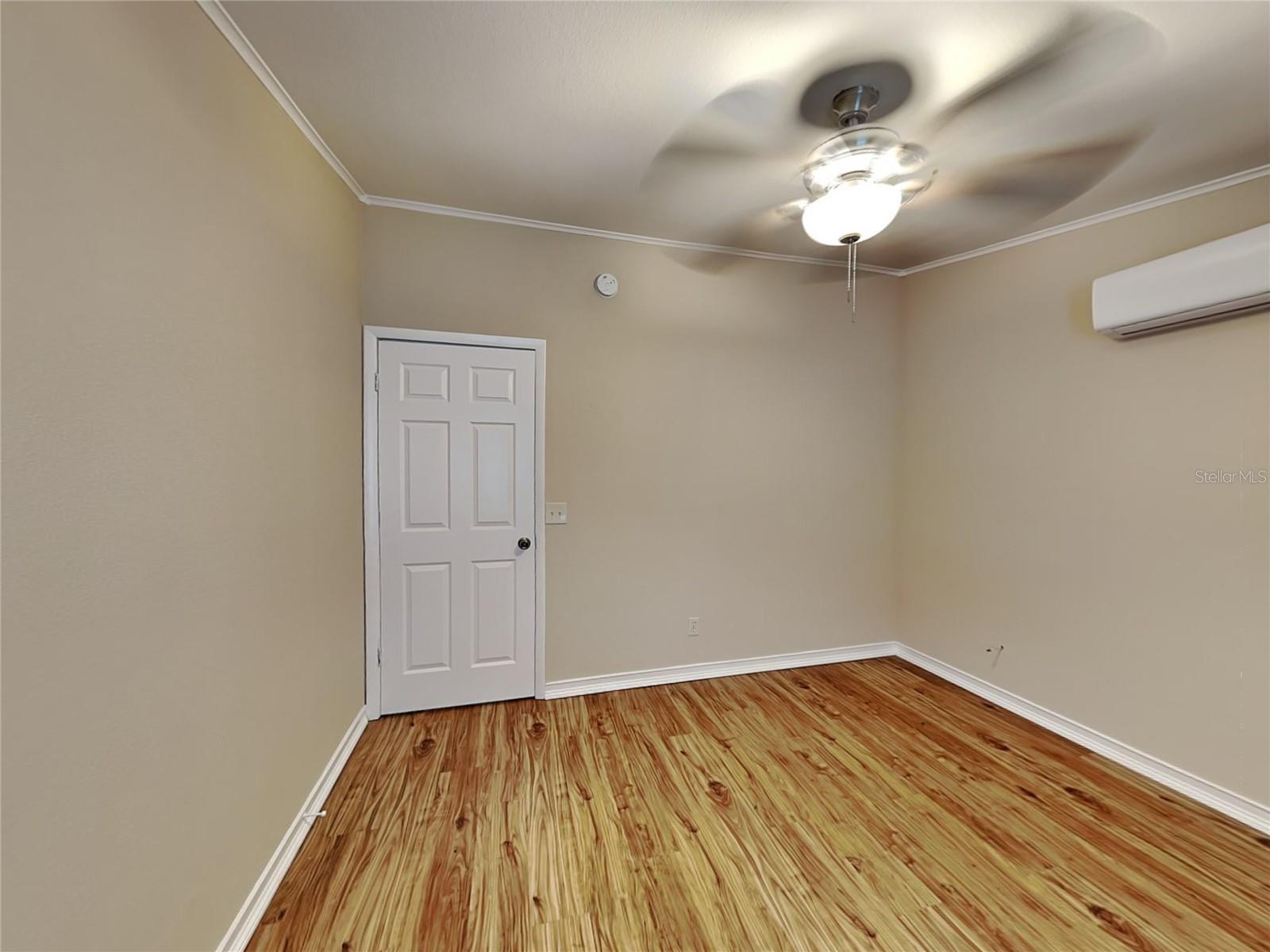 424 E Welch Rd Property Photo 15