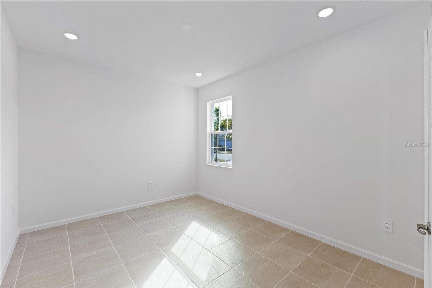 9572 Vibrant Lane Property Photo 11