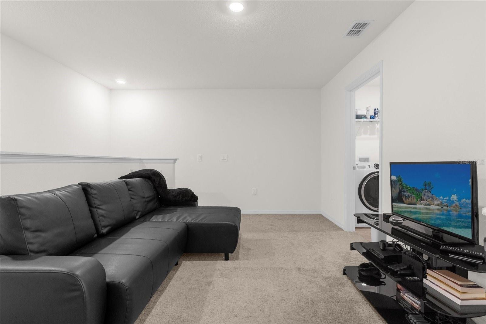 3387 Beaute Dr Property Photo 4