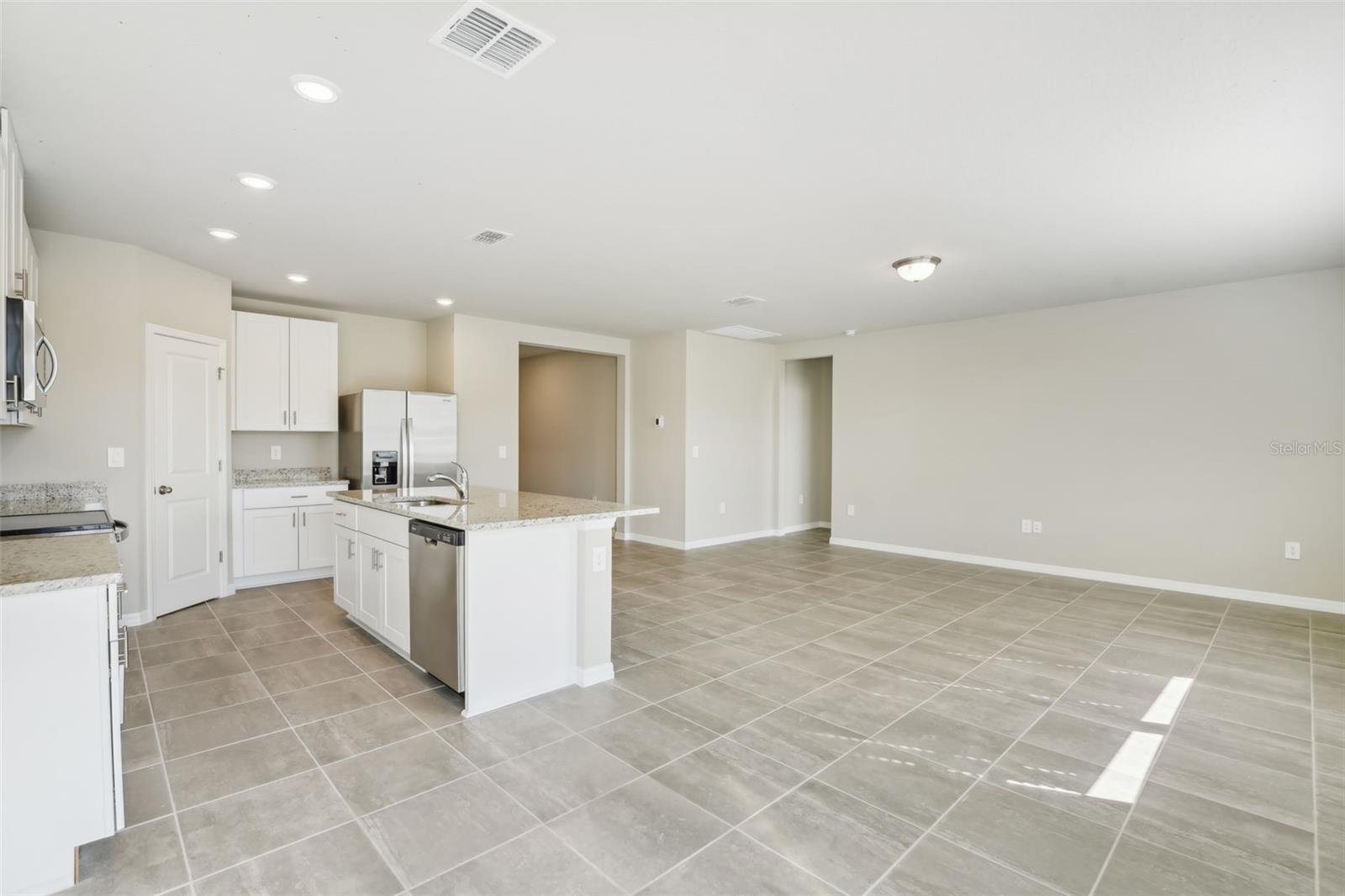 1713 Forest Run Ln Property Photo 8