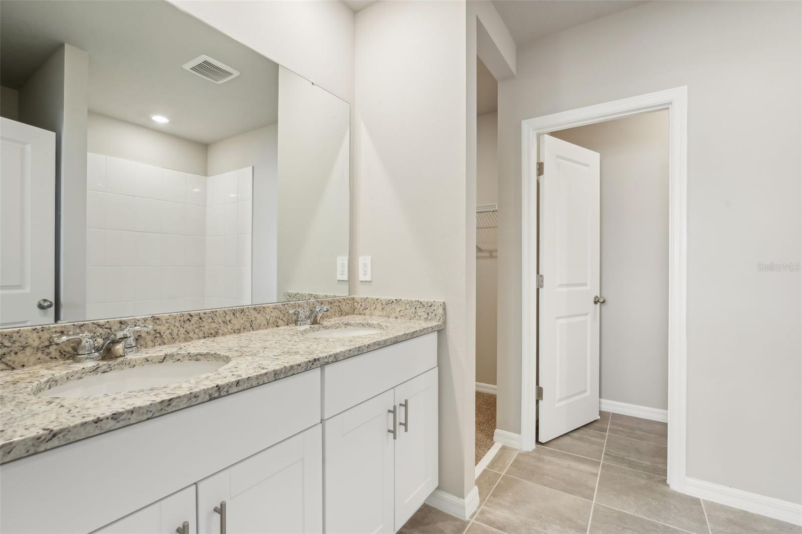 1713 Forest Run Ln Property Photo 32