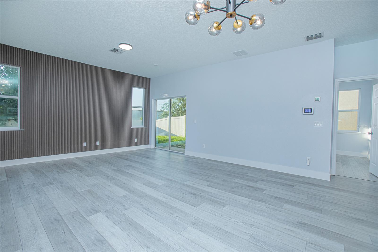 1146 Atlantic Ave Property Photo 9