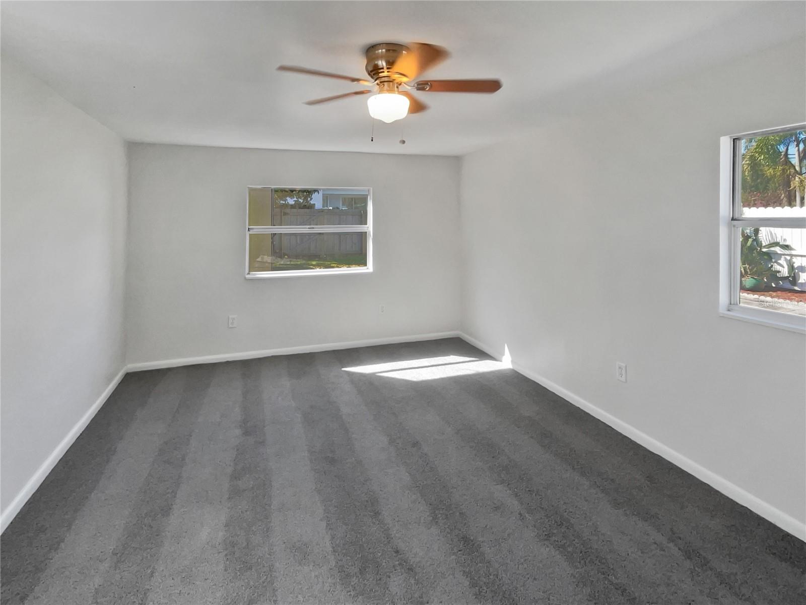 548 47th Ave N Property Photo 5