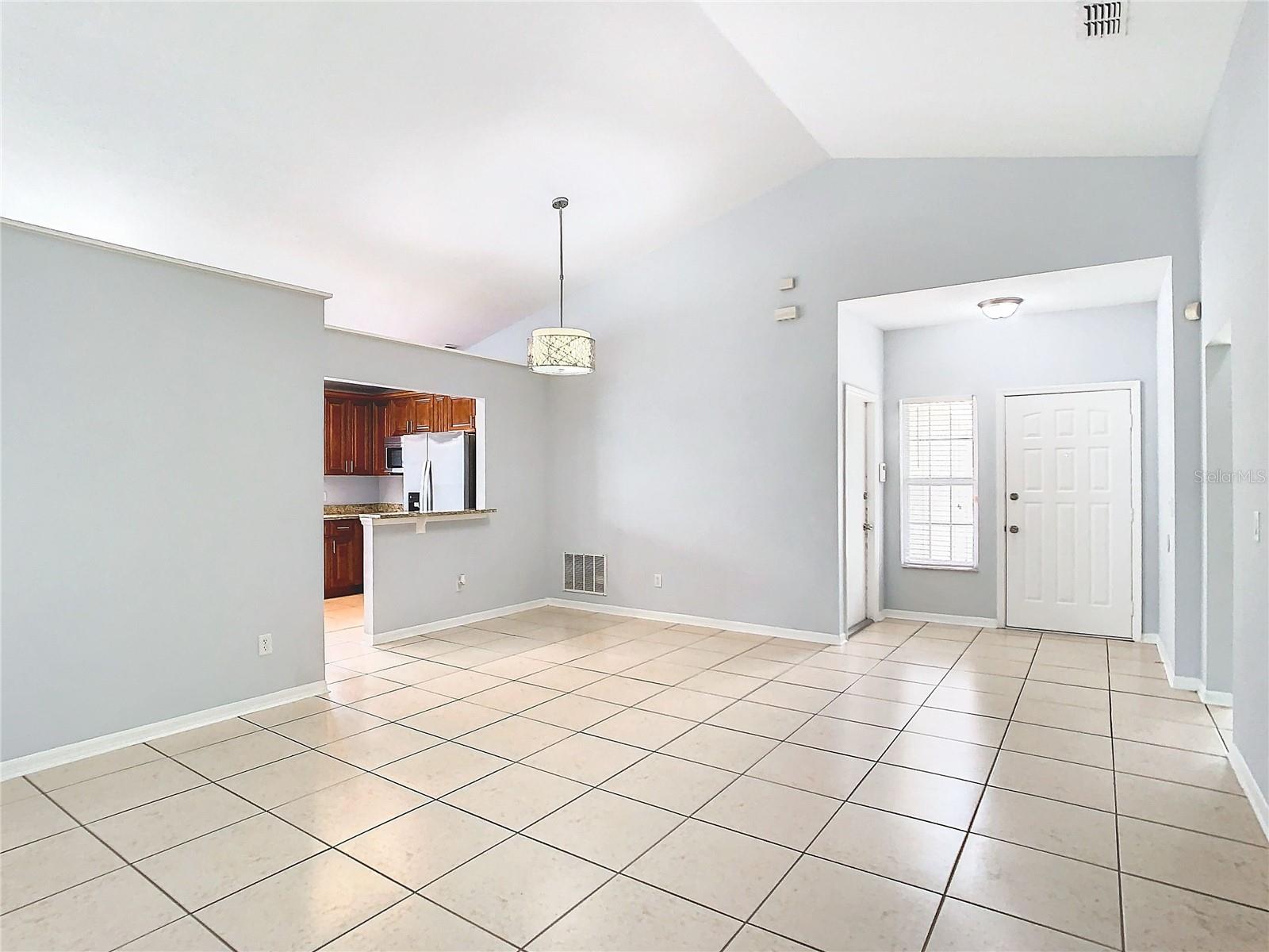 428 Short Pine Cir Property Photo 6