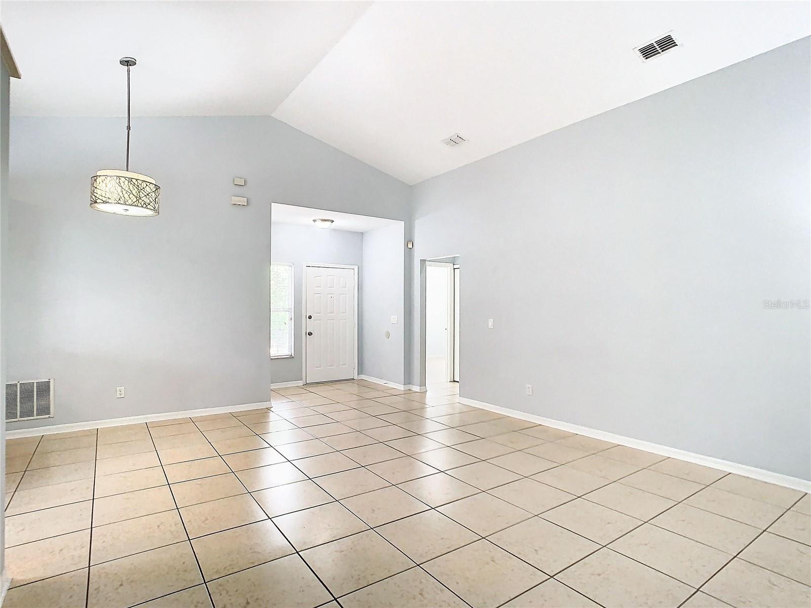 428 Short Pine Cir Property Photo 7