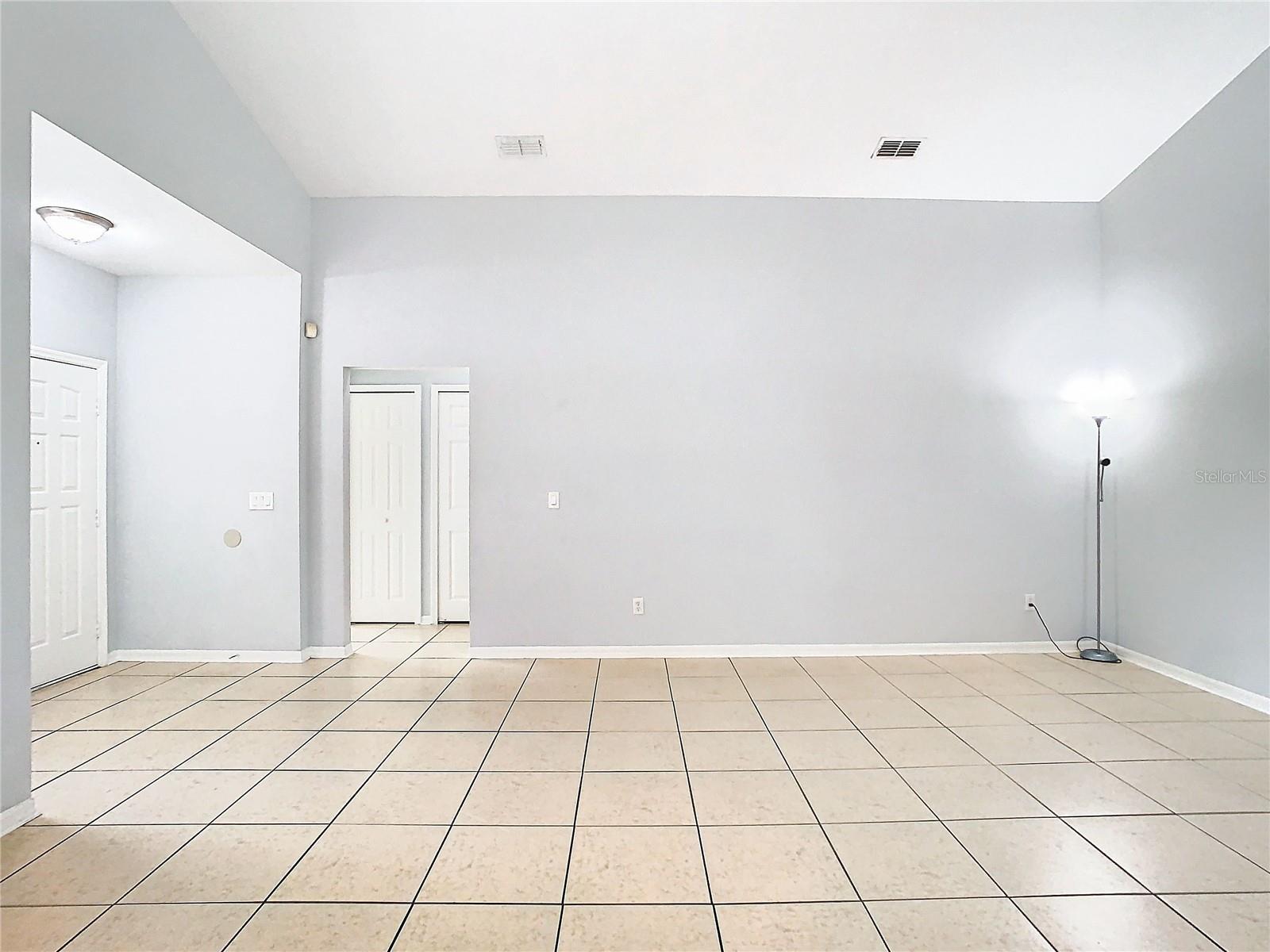 428 Short Pine Cir Property Photo 8