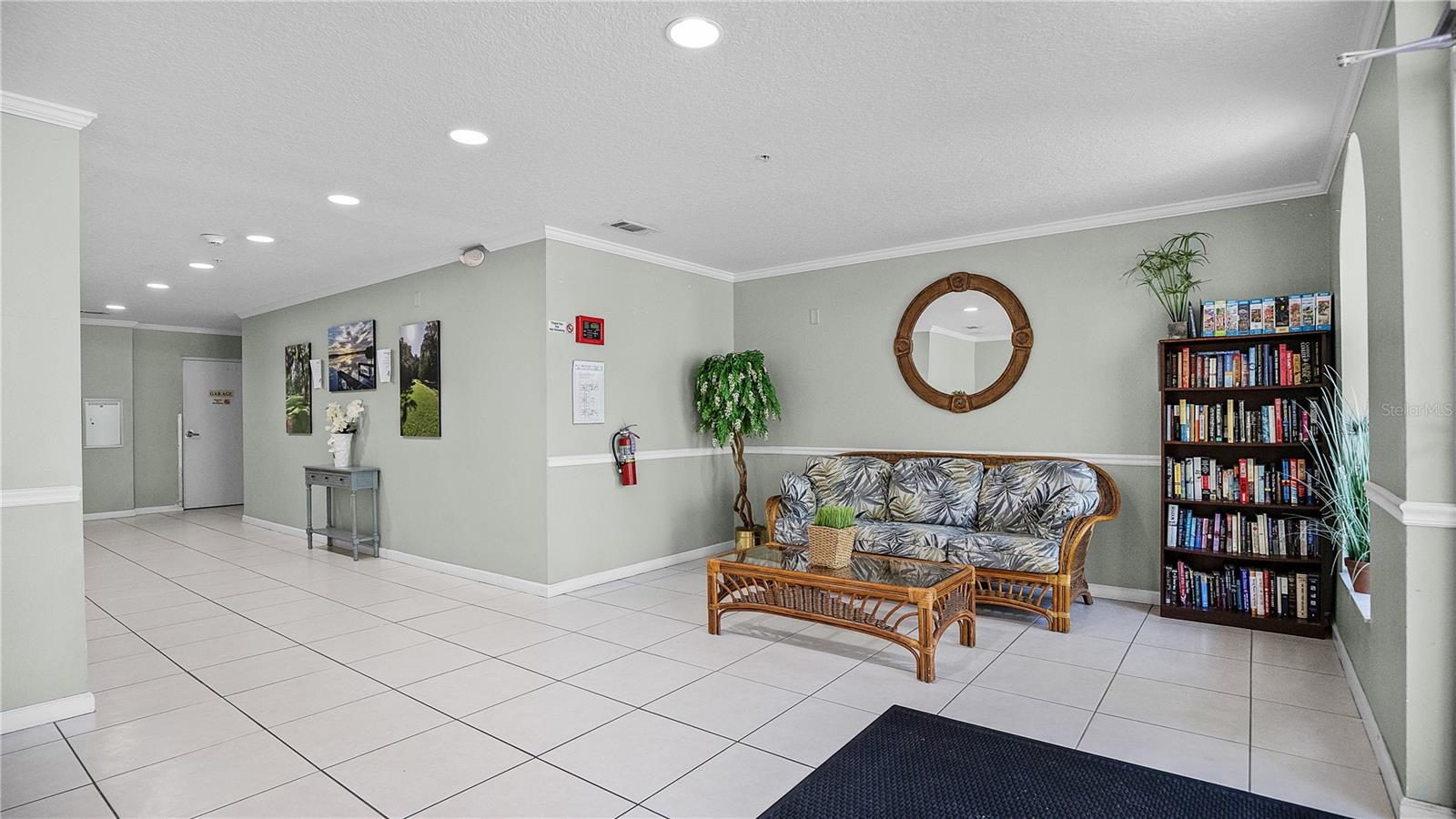 1150 Carmel Cir #408 Property Photo 6