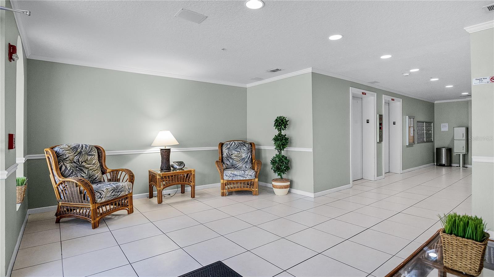 1150 Carmel Cir #408 Property Photo 7