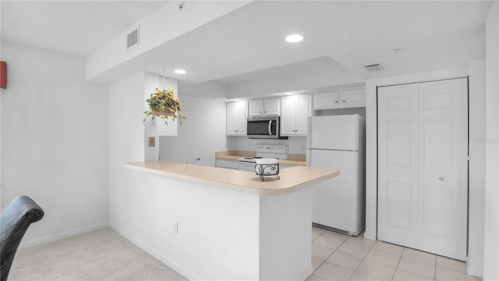 1150 Carmel Cir #408 Property Photo 13