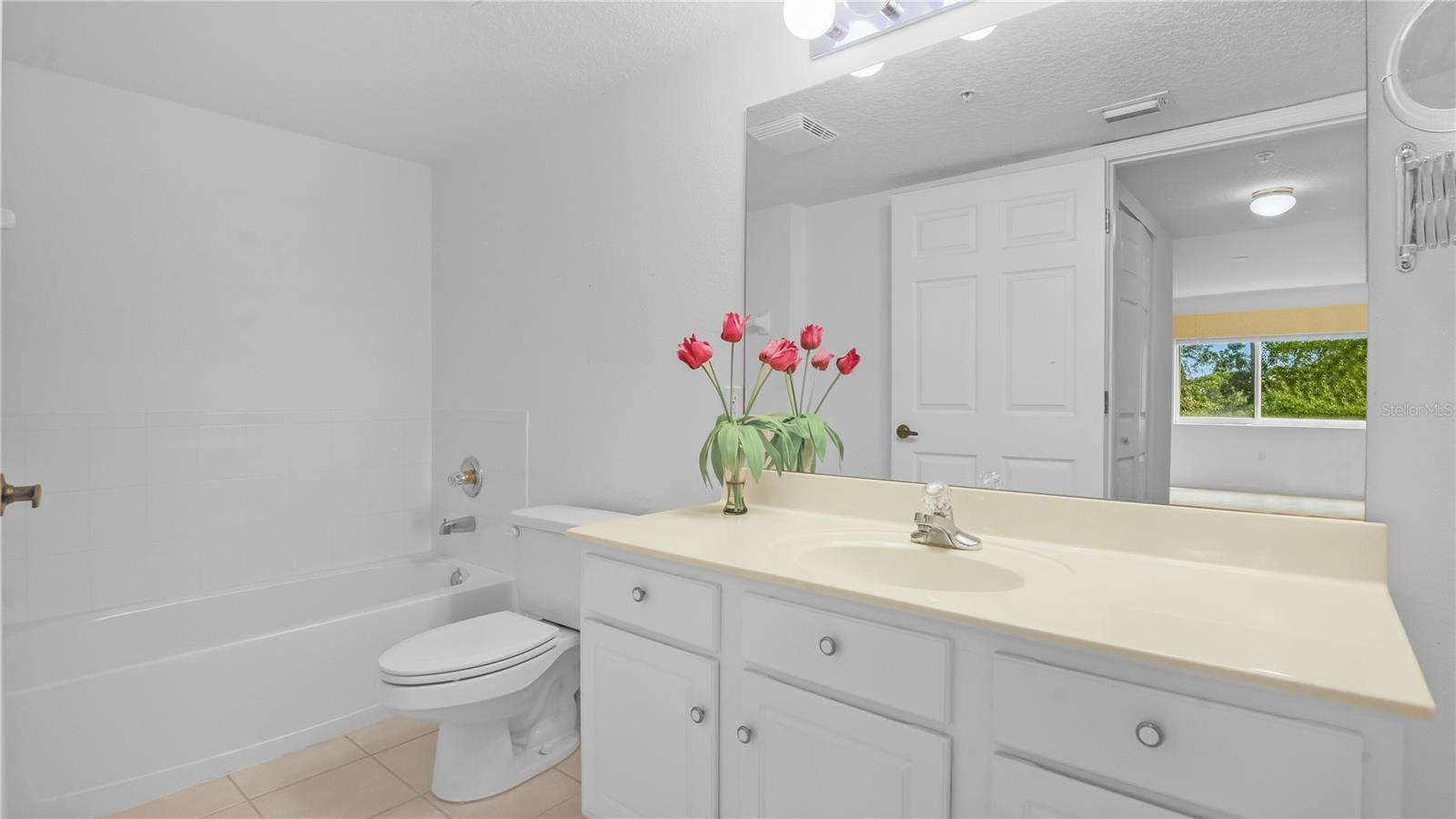 1150 Carmel Cir #408 Property Photo 14