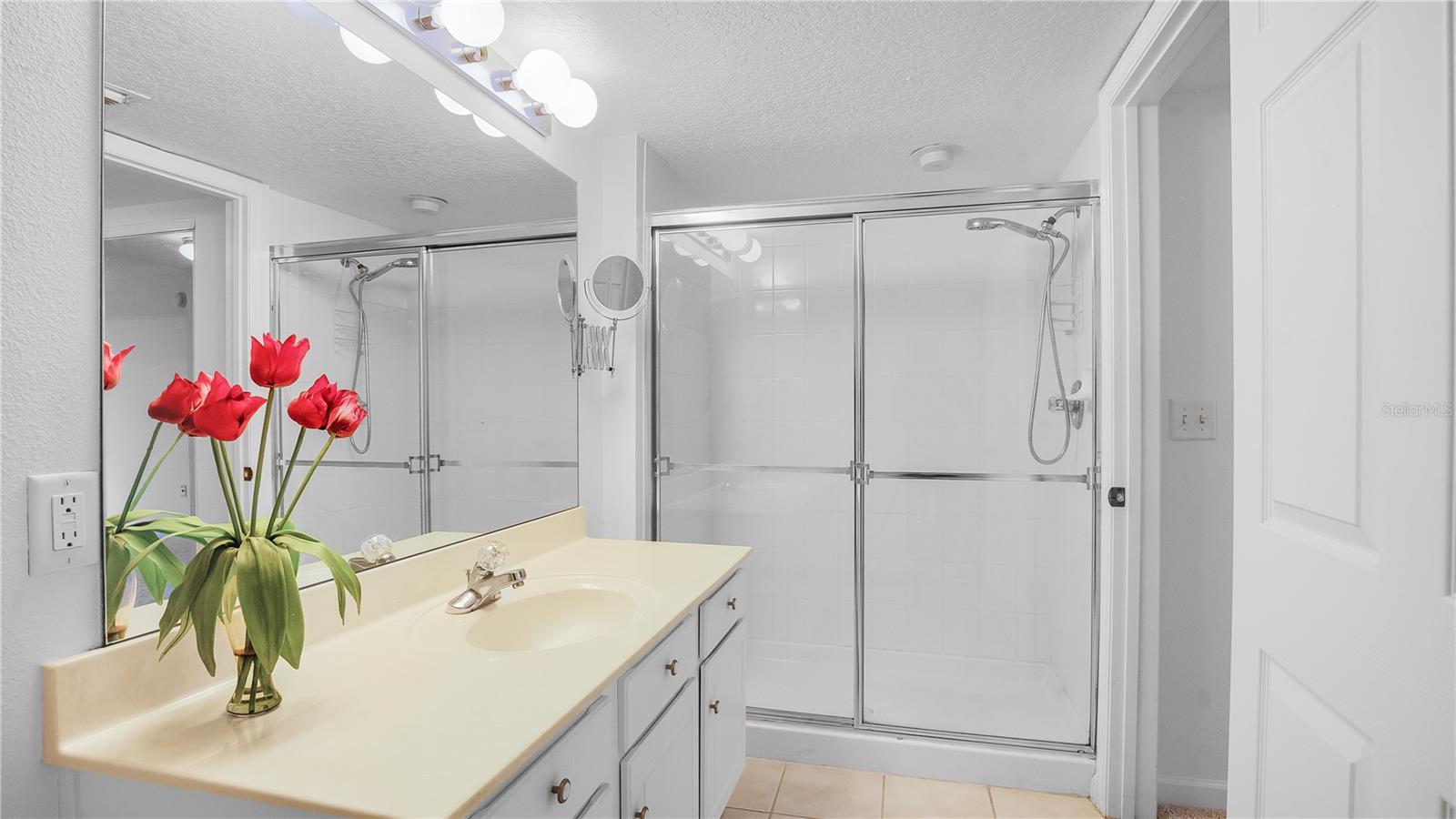 1150 Carmel Cir #408 Property Photo 15