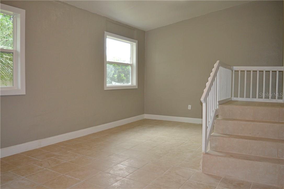 647 S Delaware Ave Property Photo 14