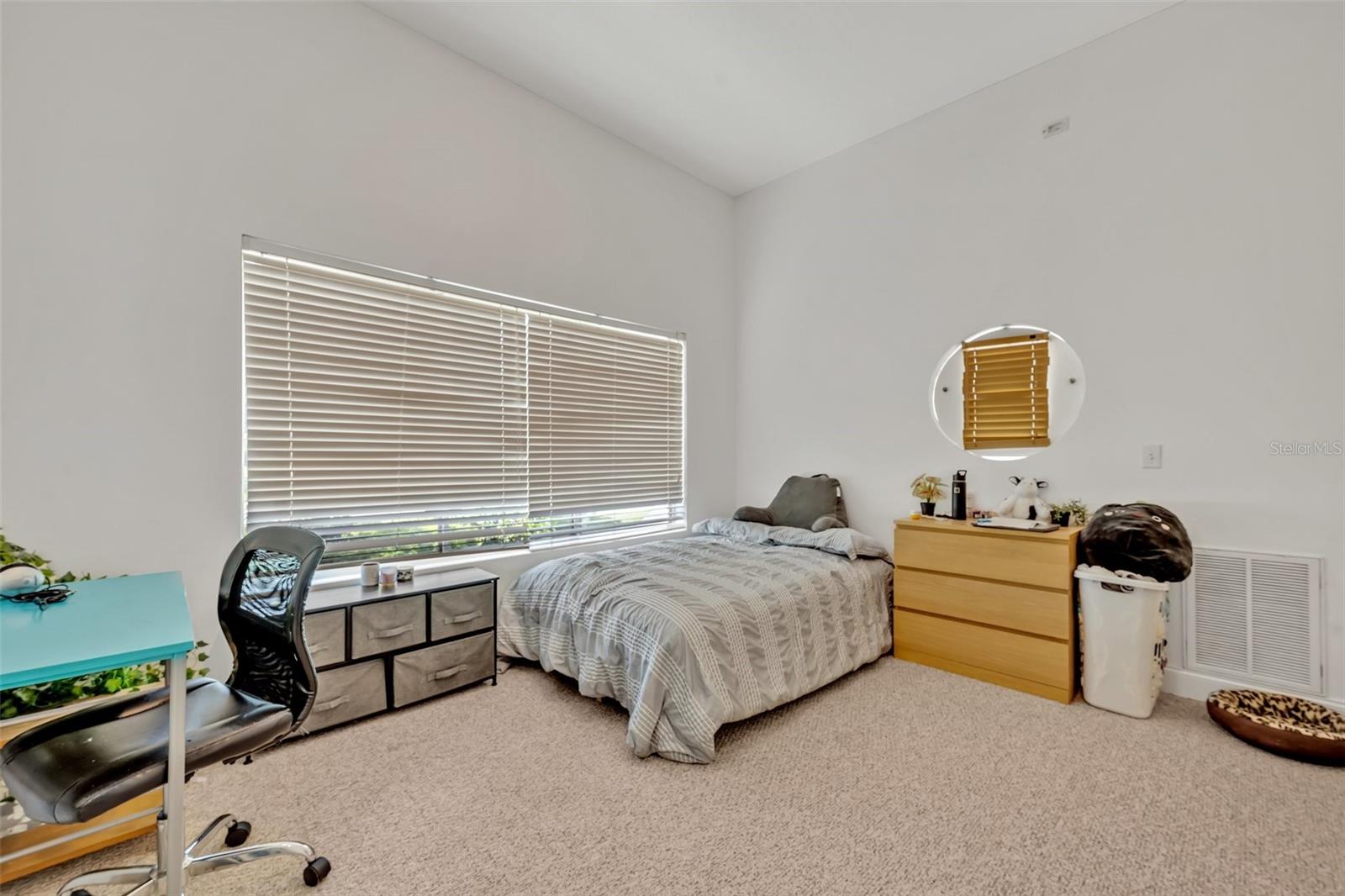 9 Stone Gate N Property Photo 26