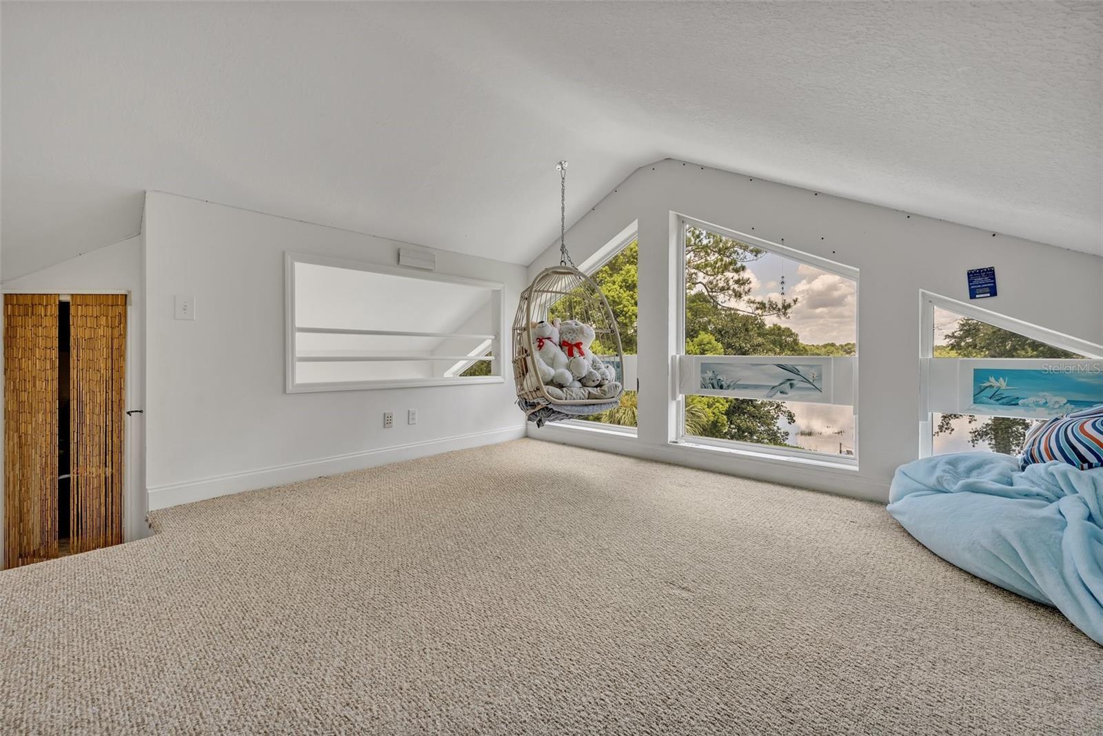9 Stone Gate N Property Photo 28