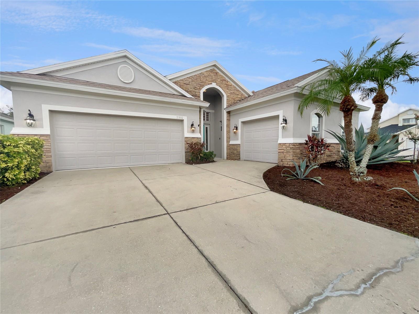 2302 123rd Pl E Property Photo 2