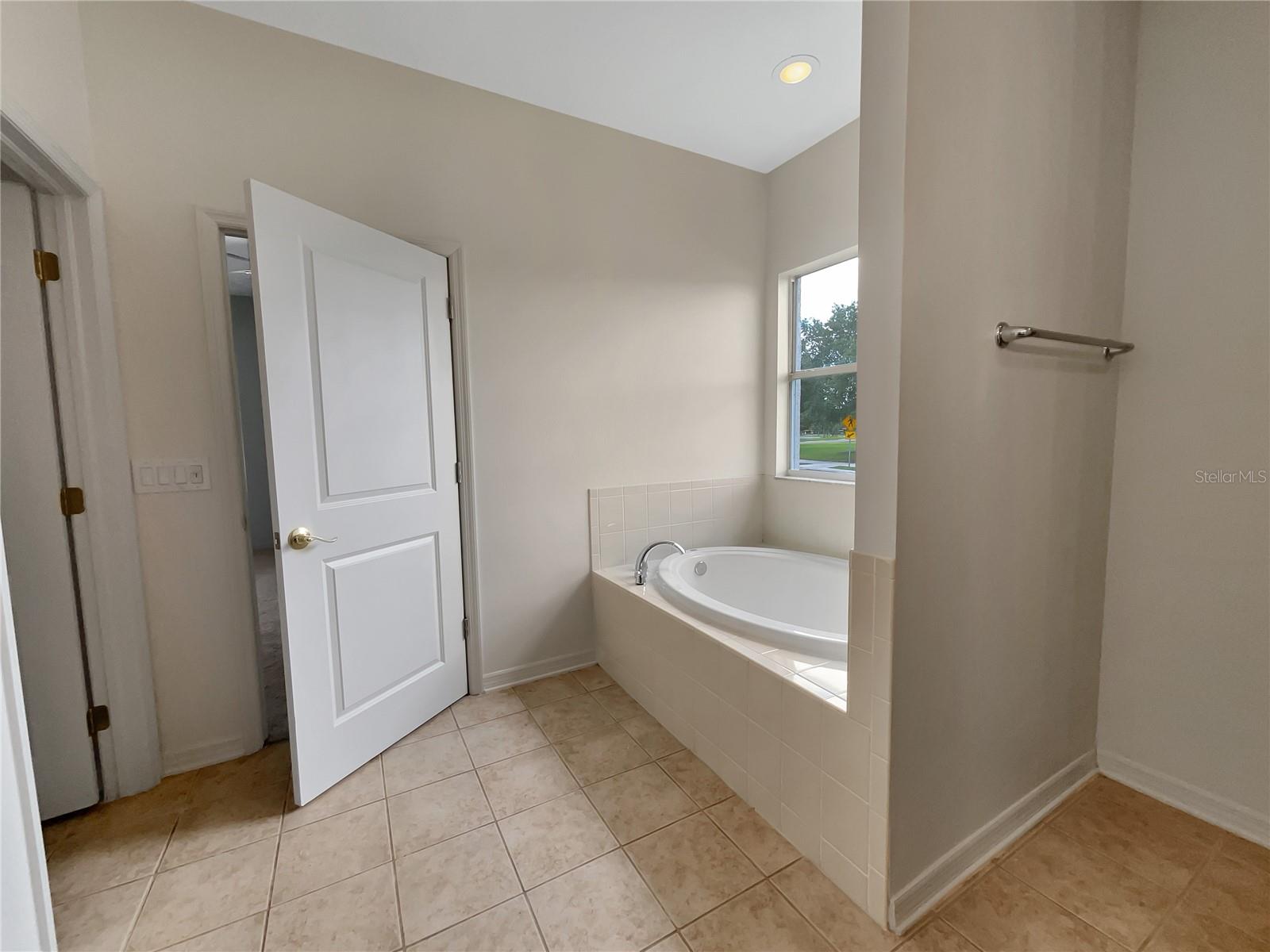 2302 123rd Pl E Property Photo 17