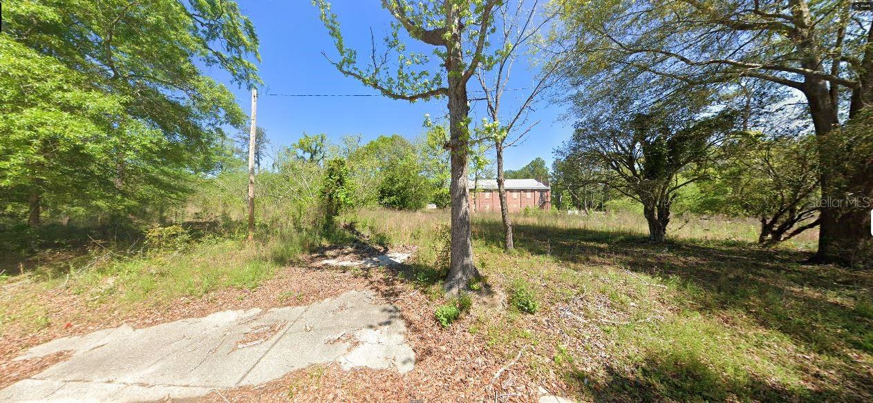 120 Front St Property Photo 2