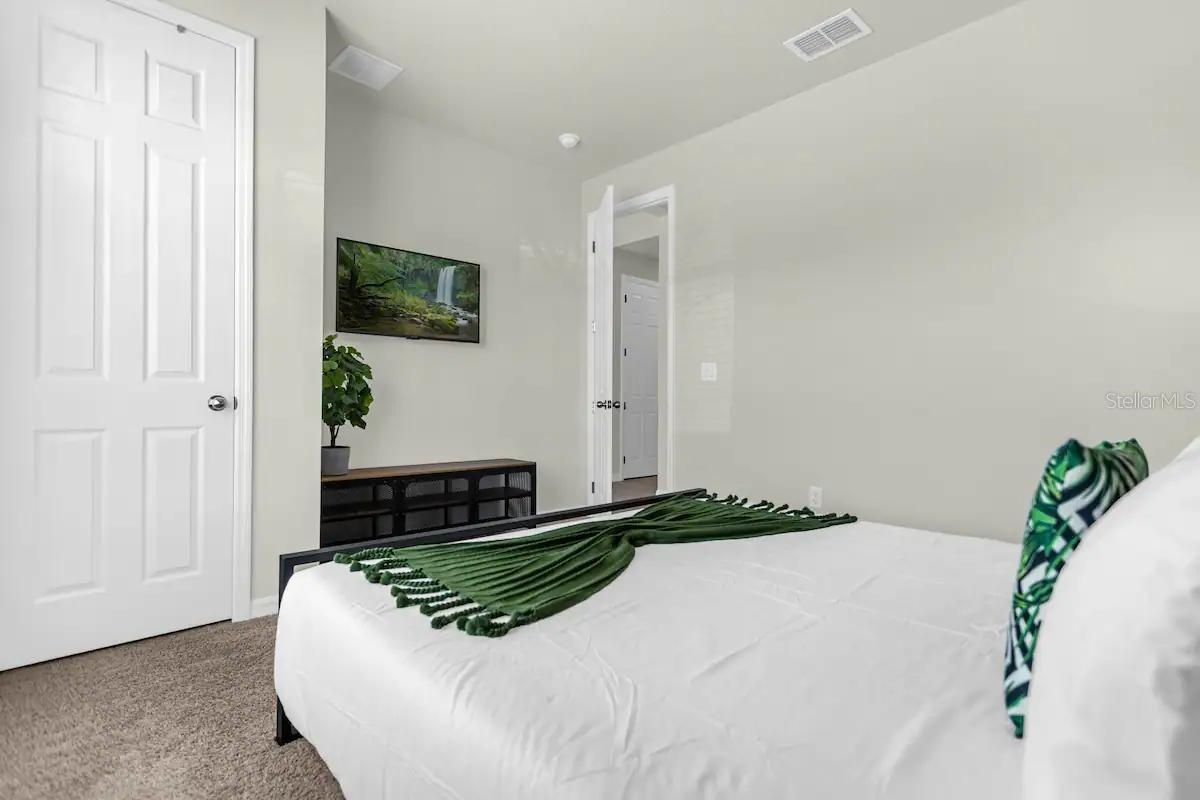 1676 Tropical Palms Cir Property Photo 12