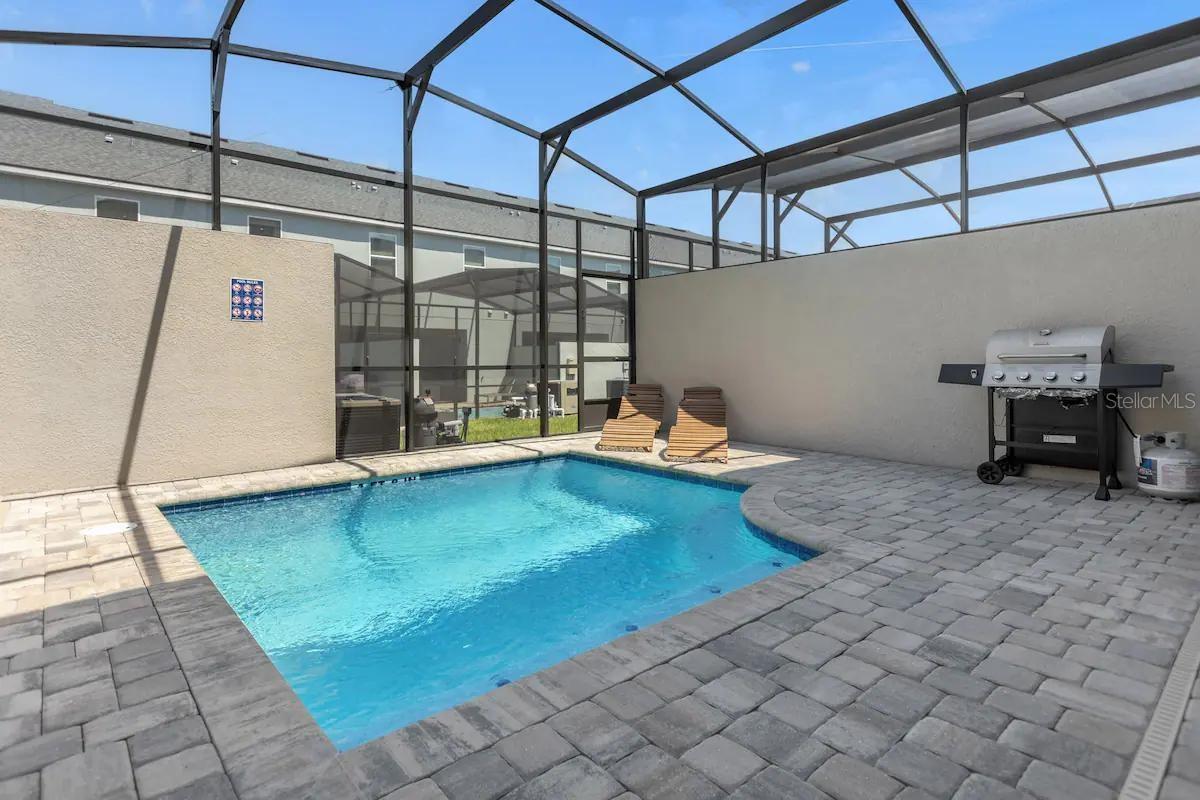 1676 Tropical Palms Cir Property Photo 29