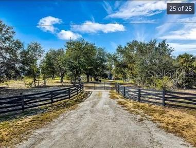25800 Washington St Property Photo 5