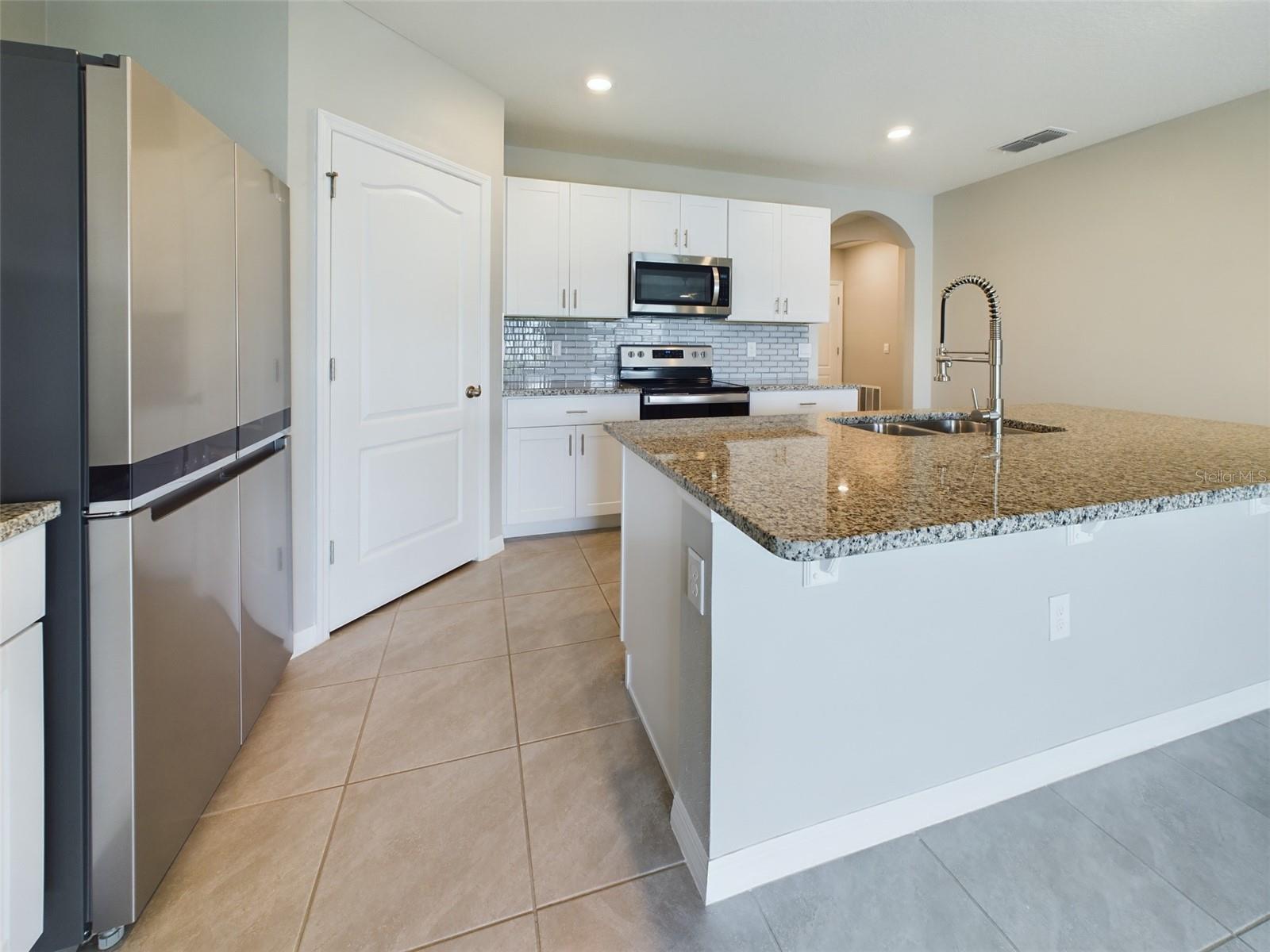 1502 Jadewood Way Property Photo 12