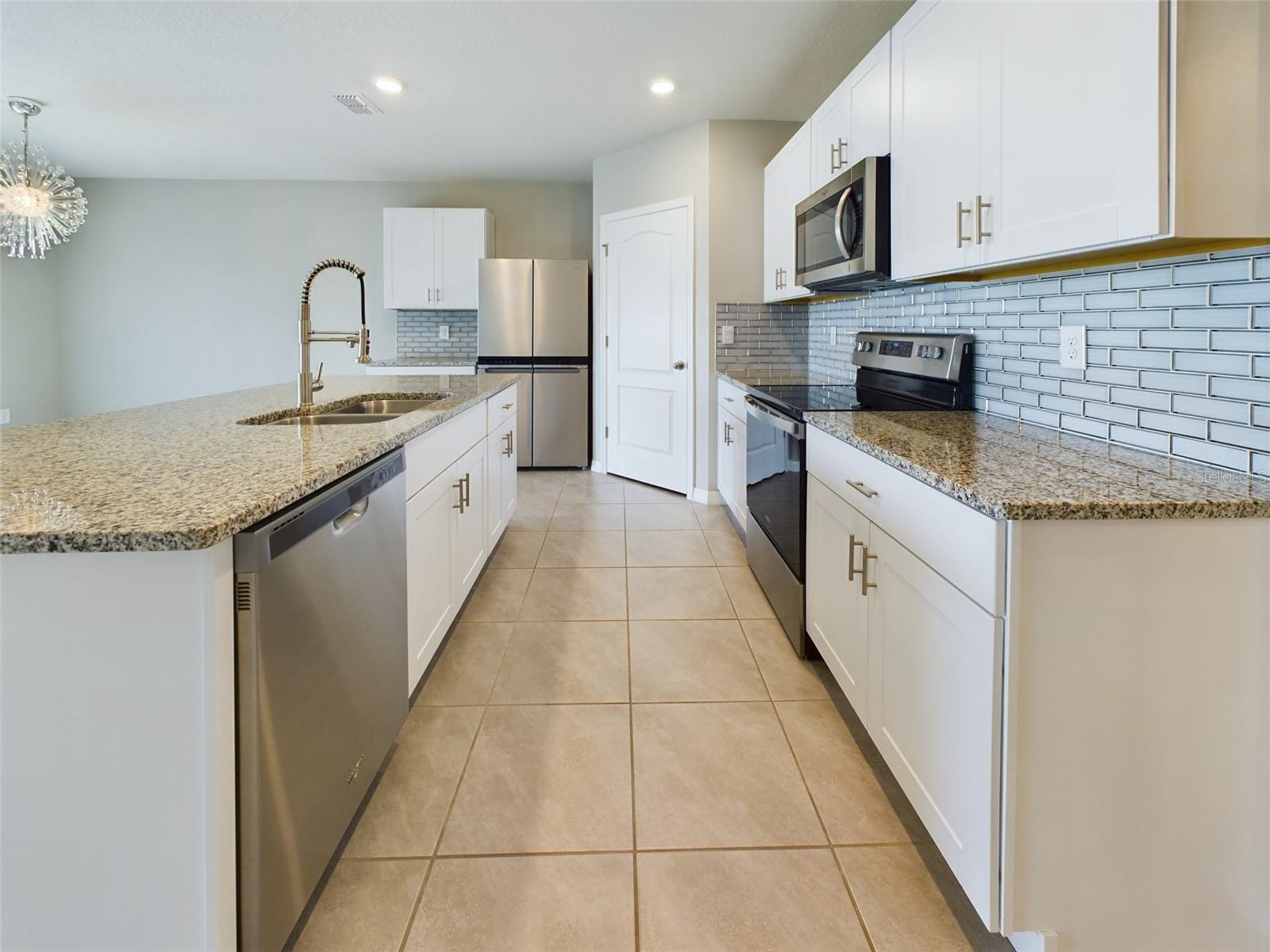 1502 Jadewood Way Property Photo 13