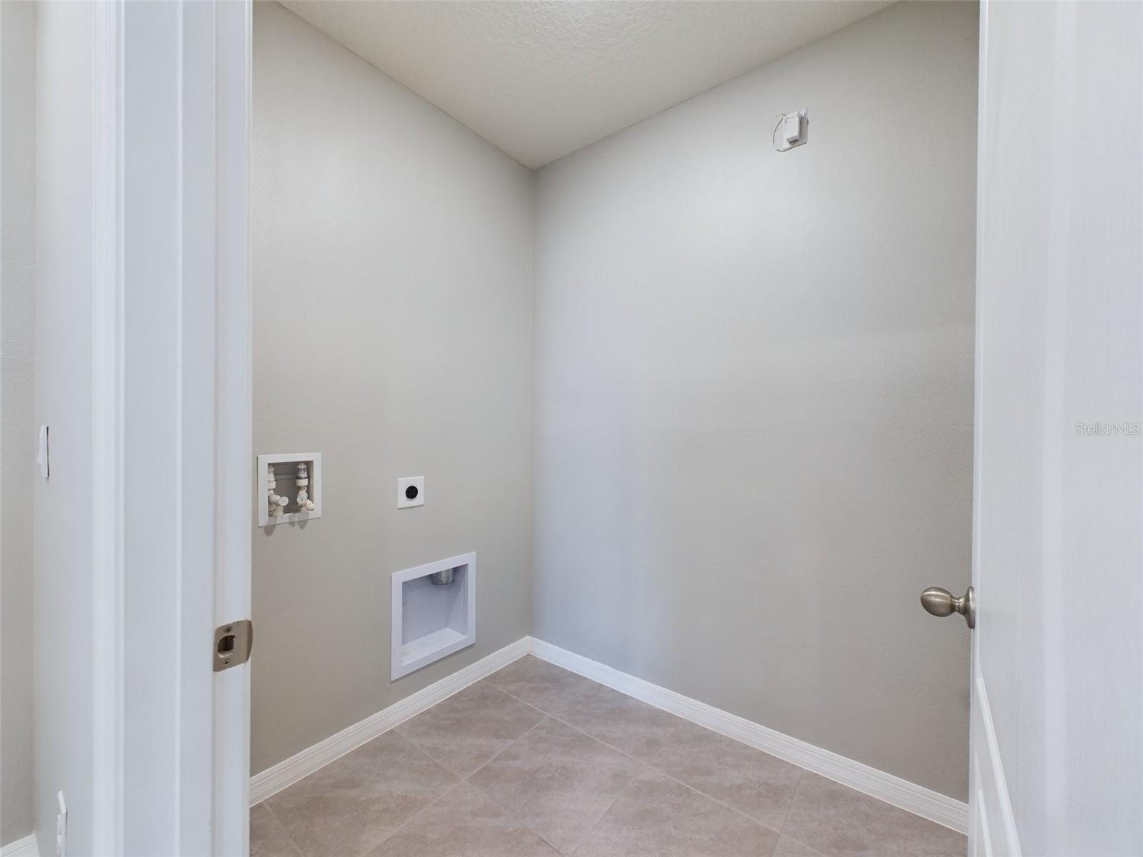 1502 Jadewood Way Property Photo 27