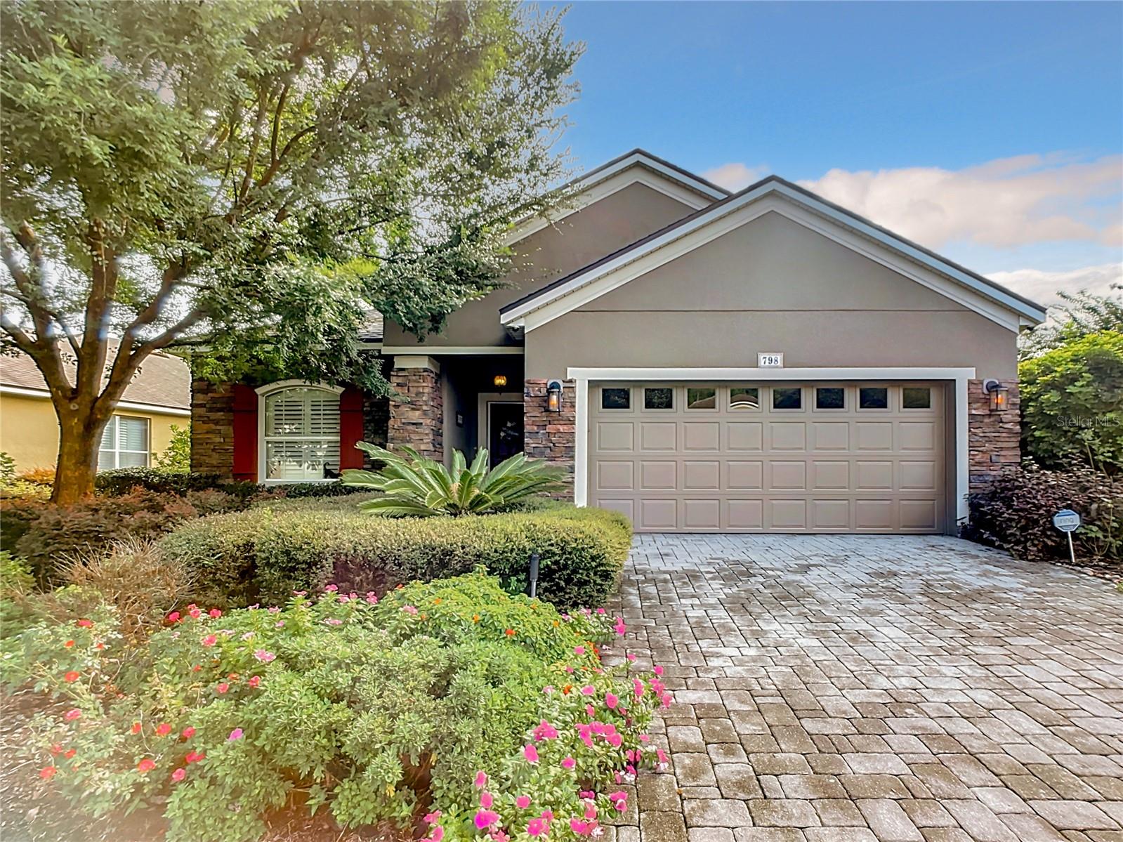 798 Battersea Dr Property Photo