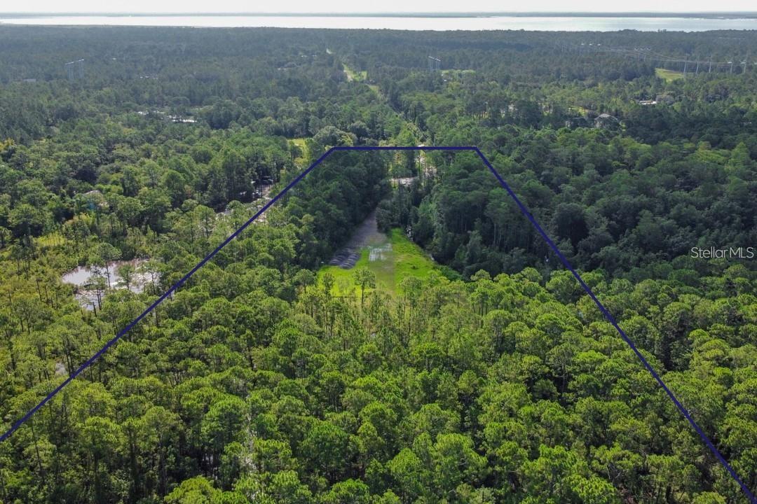 Settlers Loop Property Photo 3