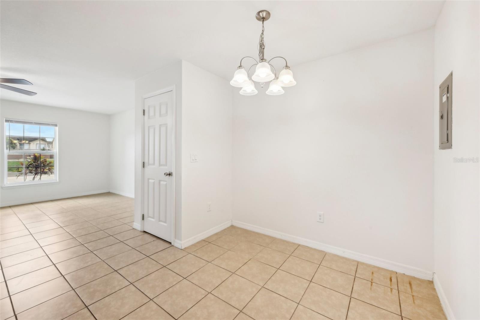 210 Majors Ln #b Property Photo 9