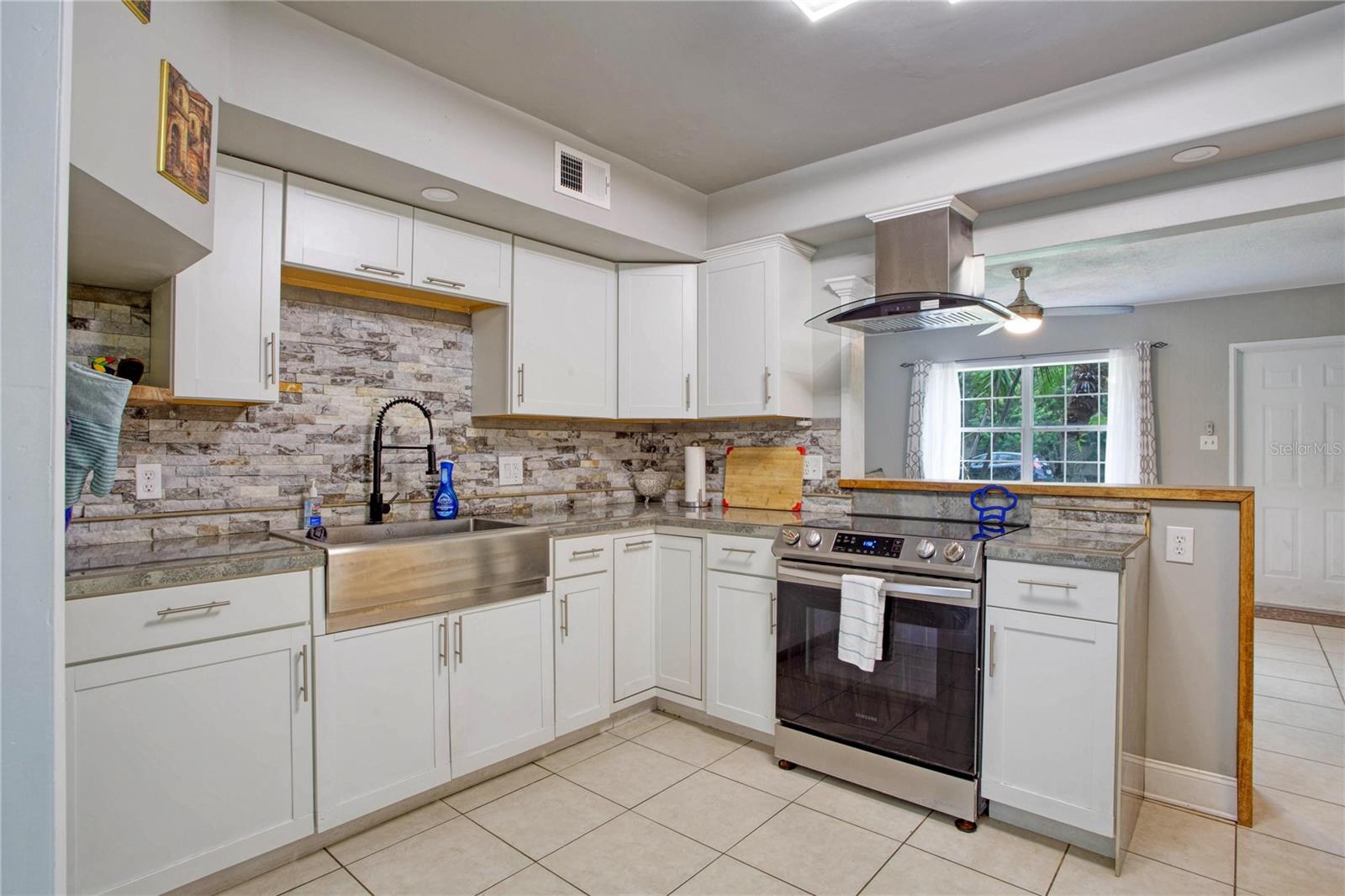 7329 Royal Palm Dr Property Photo 13