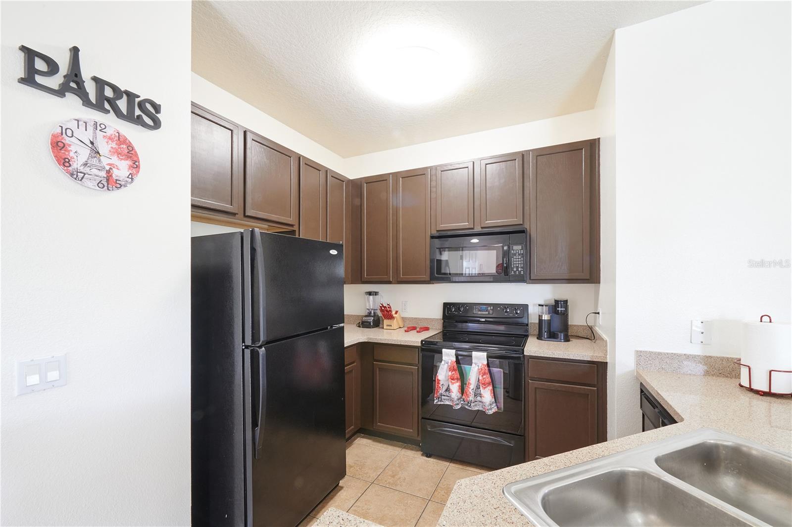 2745 Oakwater Dr Property Photo 14