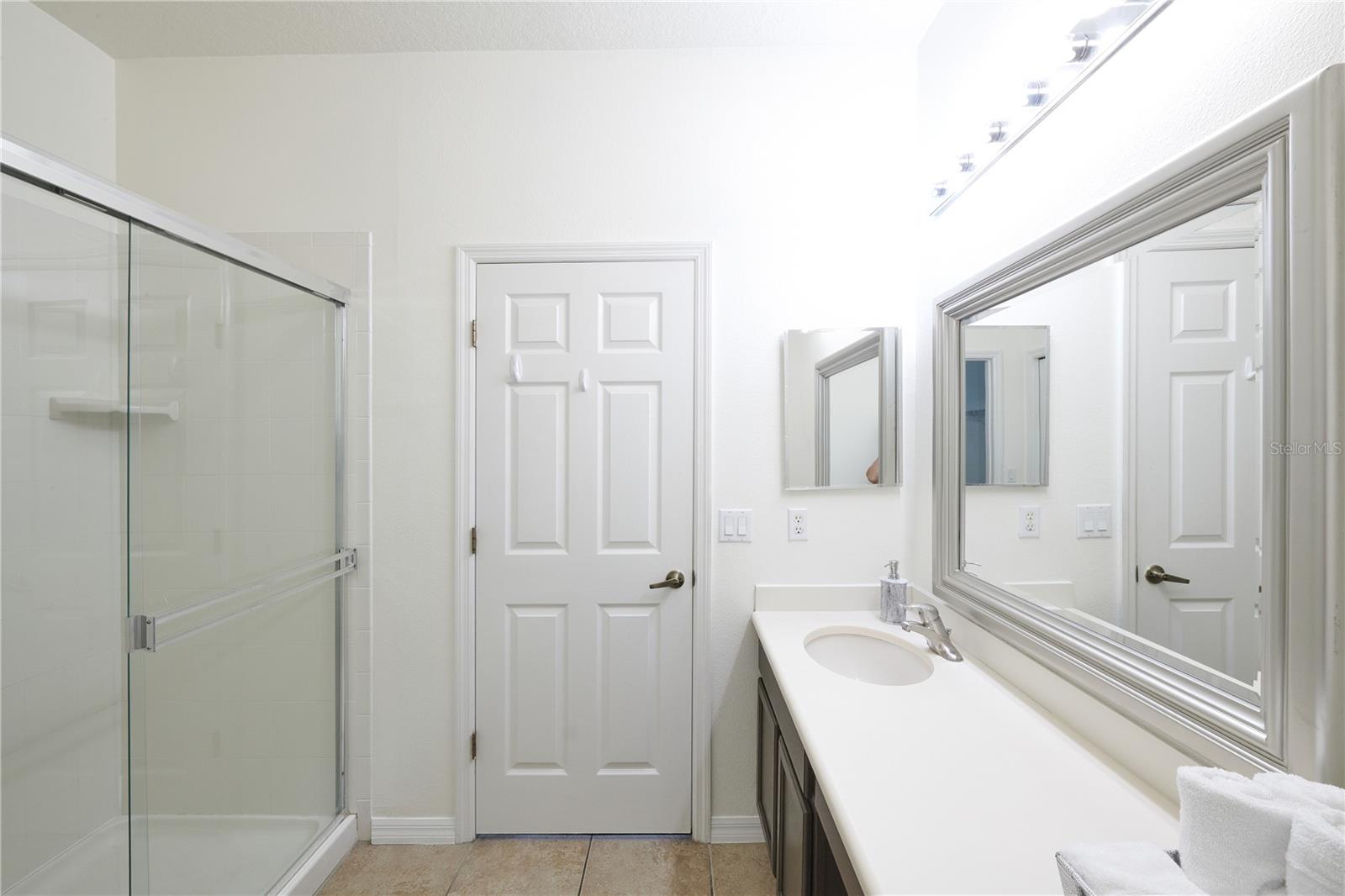 2745 Oakwater Dr Property Photo 23