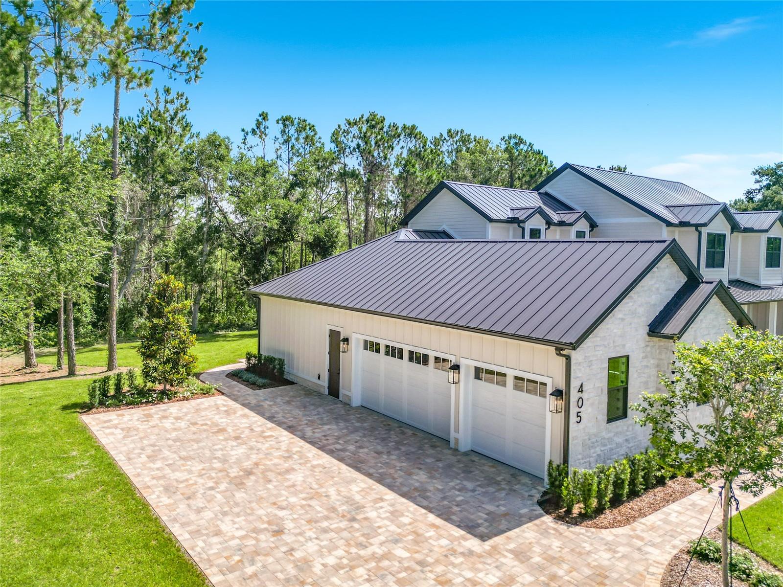 405 Long And Winding Rd Property Photo 10