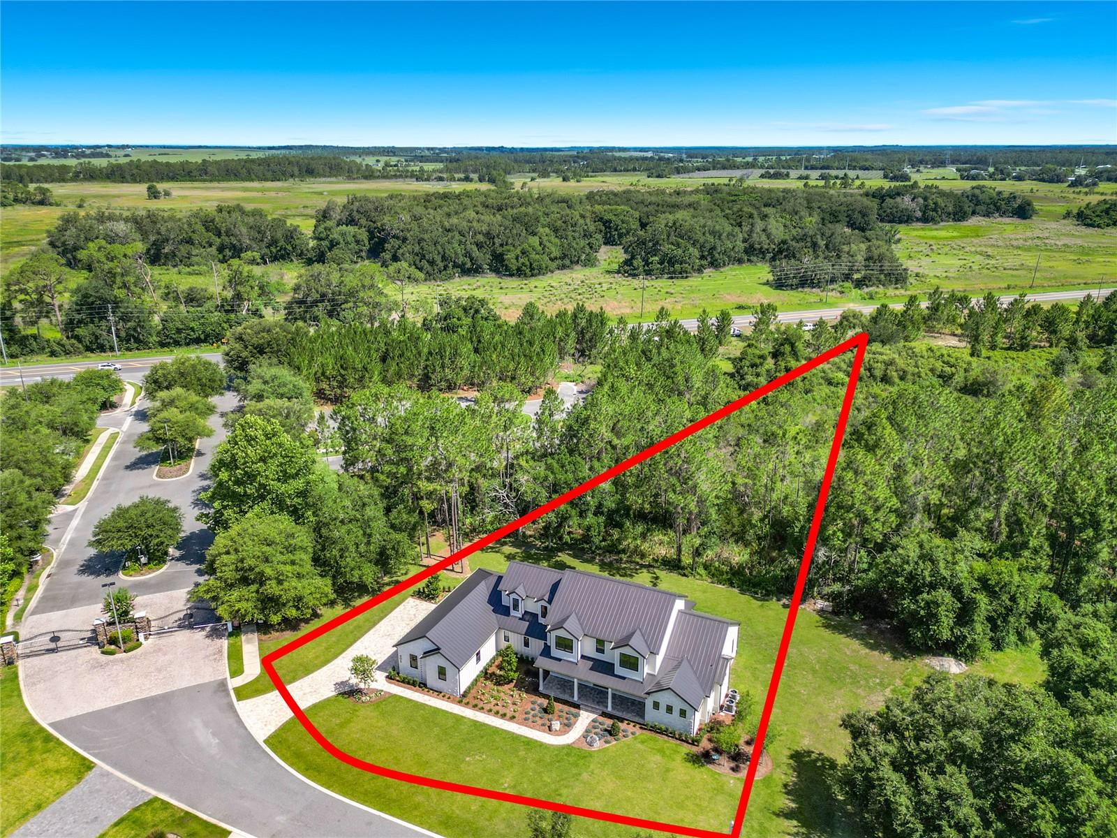 405 Long And Winding Rd Property Photo 11