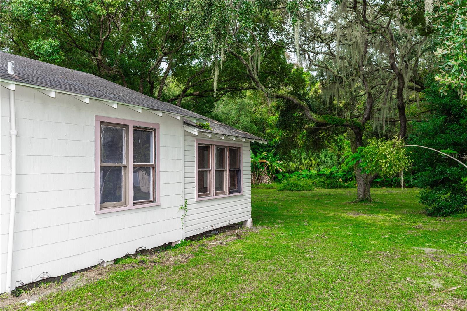 1314 N Shore Dr Property Photo 7