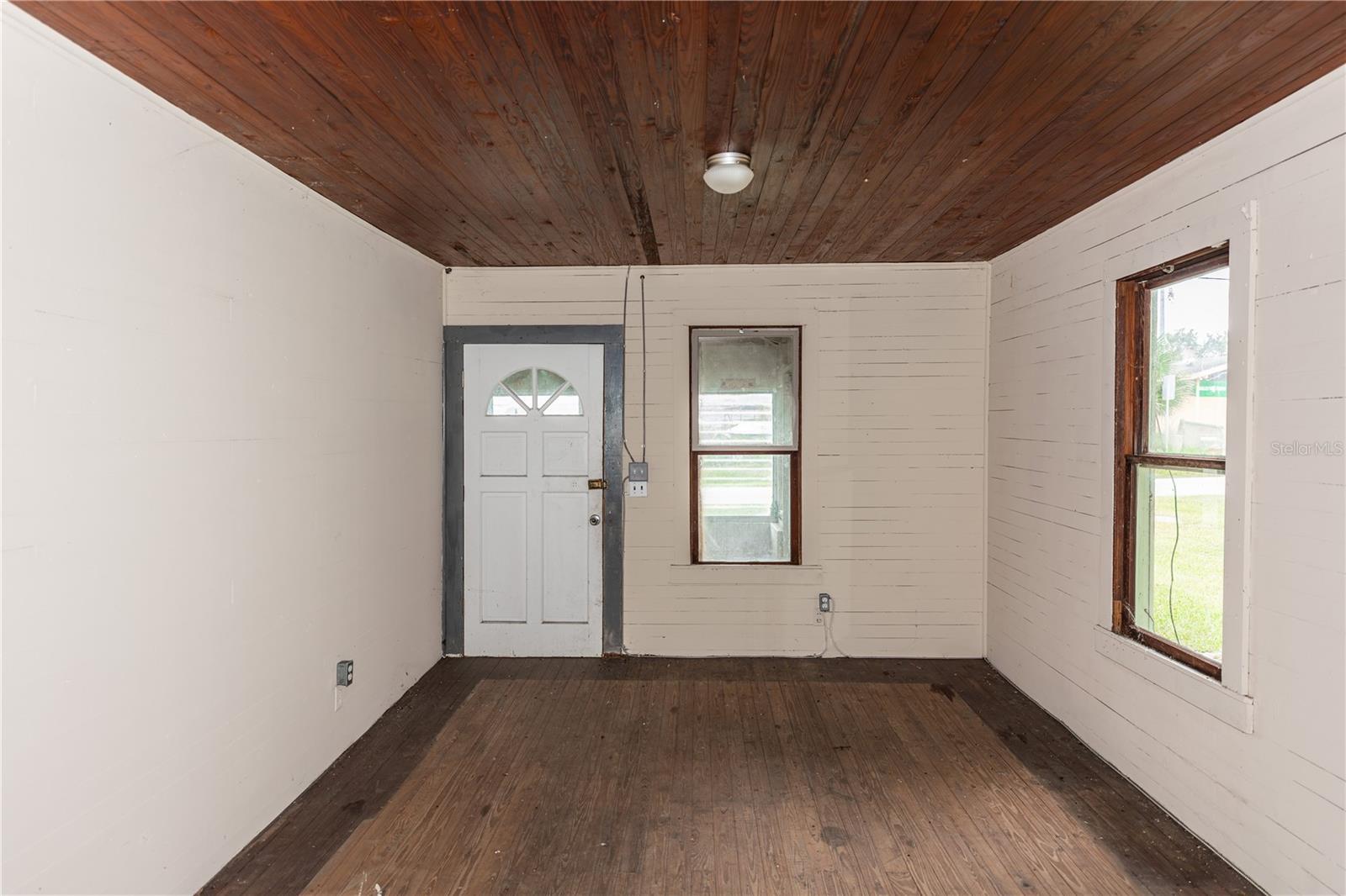 1314 N Shore Dr Property Photo 9