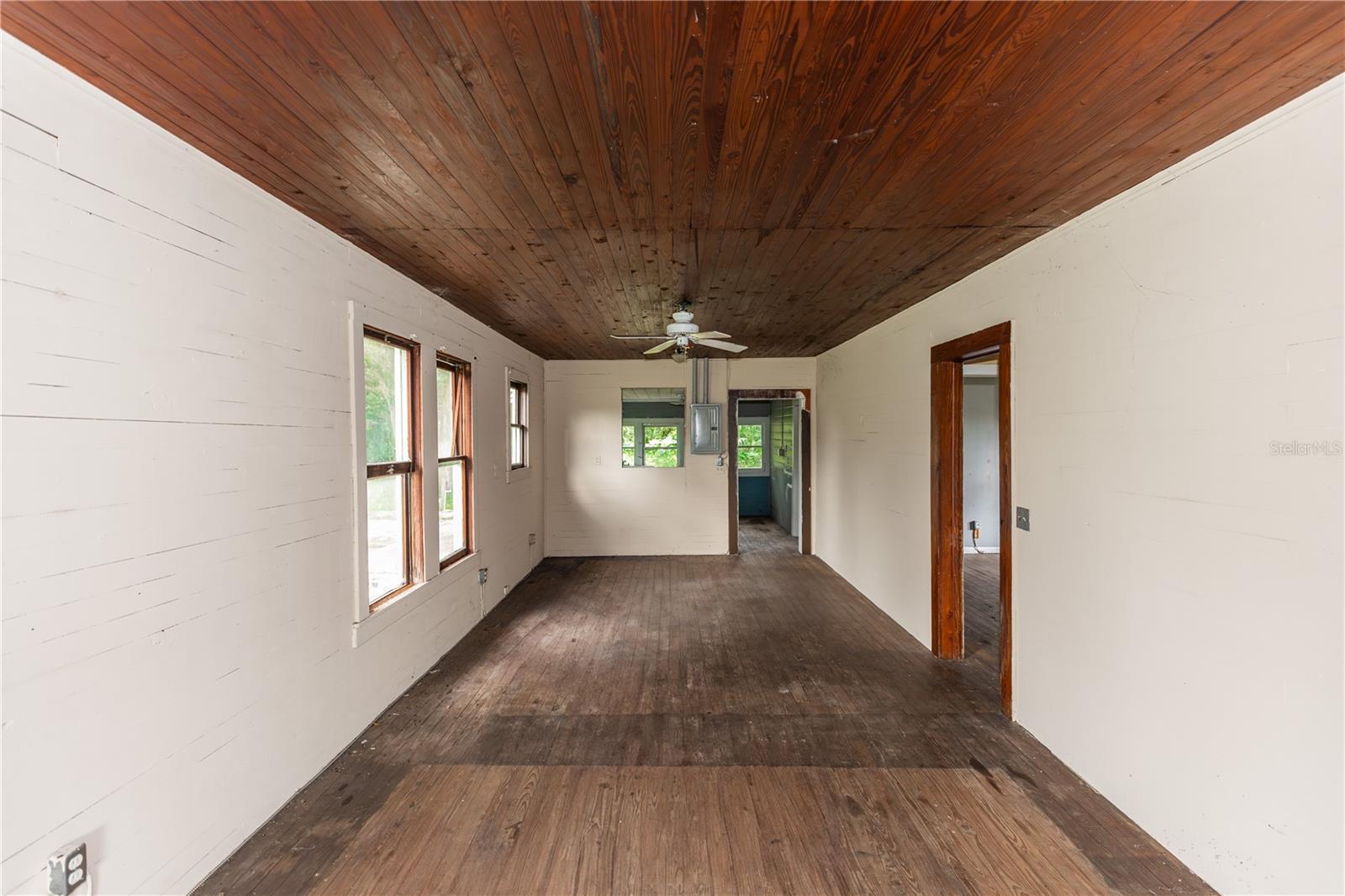 1314 N Shore Dr Property Photo 10